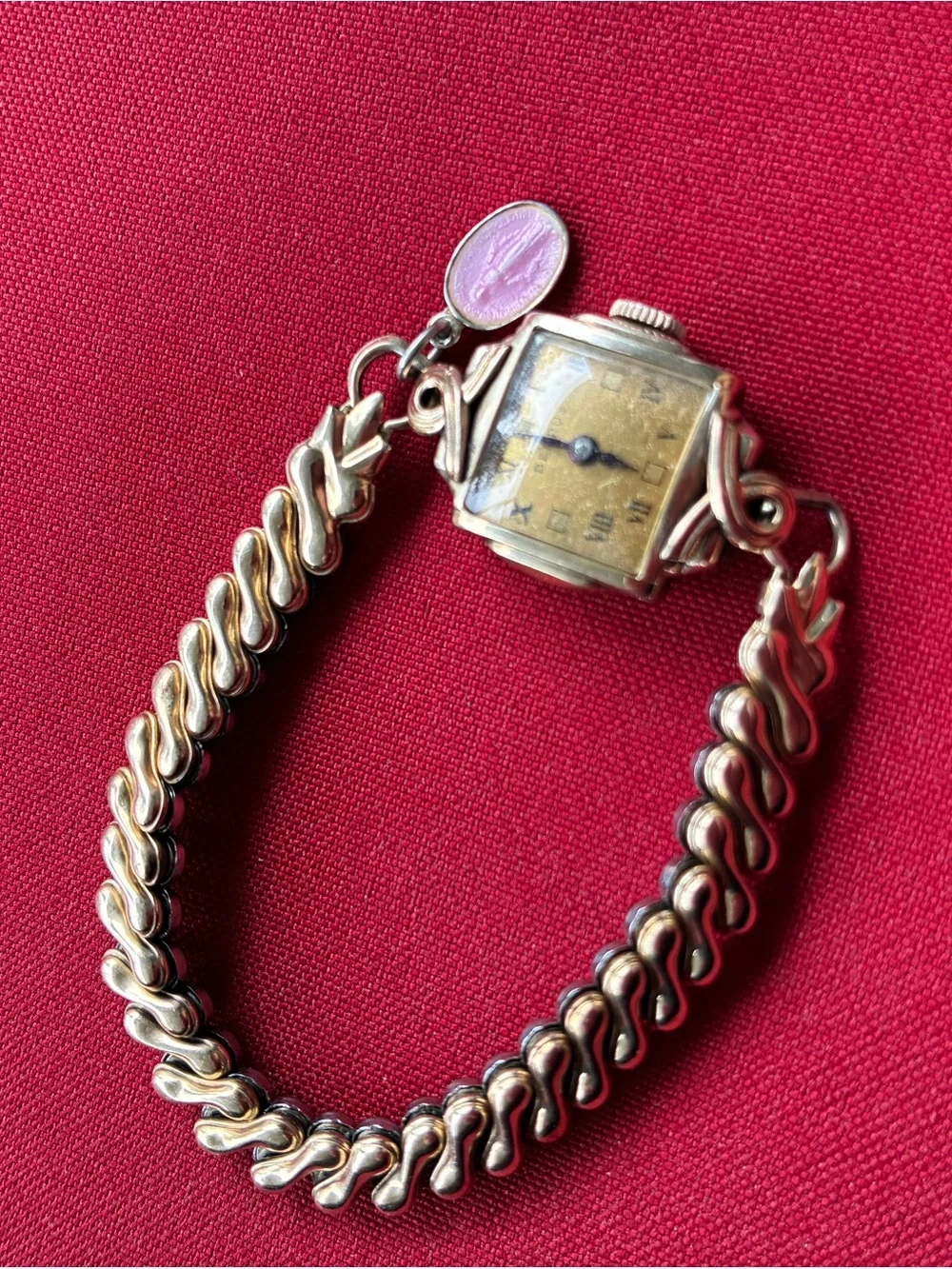 Vintage Benrus mid 20th century Gold-Tone Women's Bracelet Watch - Gold